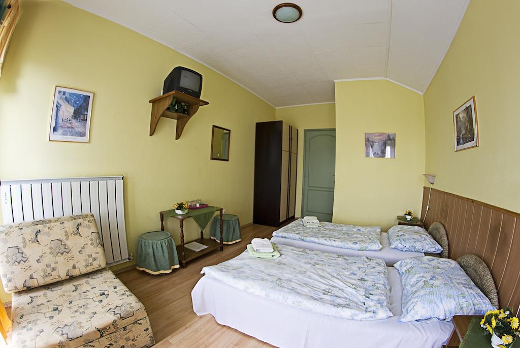 Muskatli Panzio Bed and Breakfast Győr Rum bild