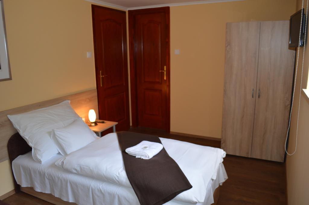 Muskatli Panzio Bed and Breakfast Győr Rum bild